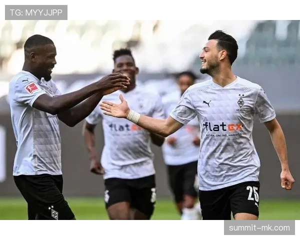 门兴连斩强敌，进攻火力全开引瞩目