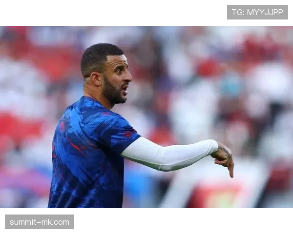 沃克闪耀曼城 助力球队重回巅峰冲击新荣誉