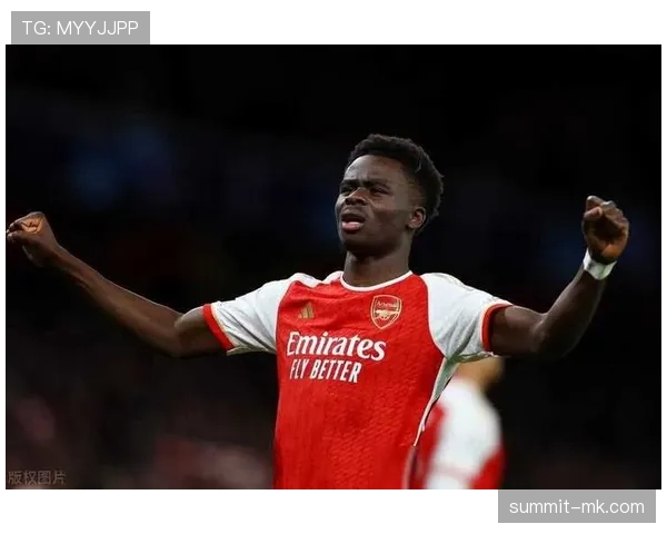 萨卡诠释阿森纳青训精神：团队合作与坚韧信念闪耀赛场