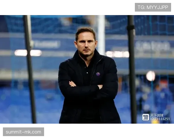 阿什拉夫传球视野全面，助力球队攻防转换稳健高效